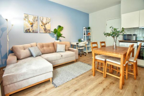Unbeatable Location Comfy Central Apartment